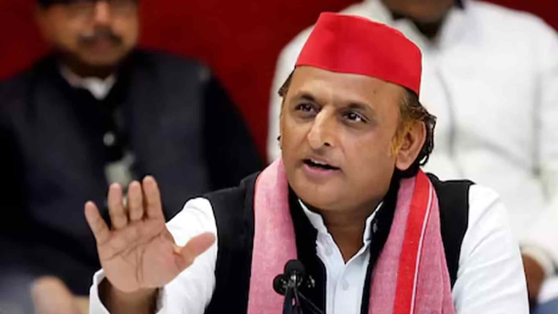 Akhilesh Yadav on Shirtless Protest