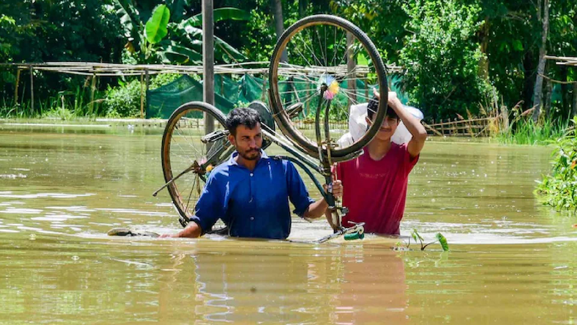 Assam Flood 2026: असम में बाढ़ से 68 मौतें, 5 लाख लोग प्रभावित… आखिर क्यों नहीं थमती तबाही? जानिए इसके पीछे की बड़ी वजहें