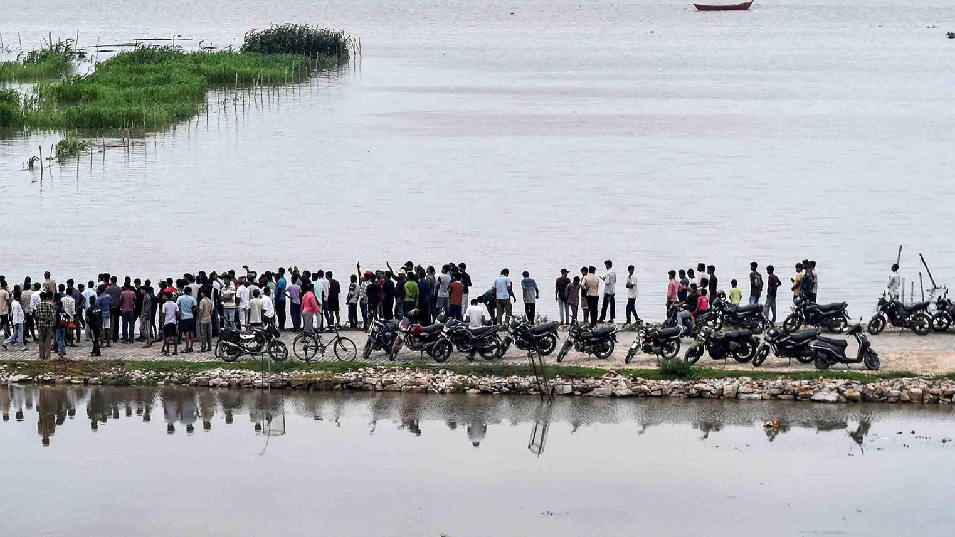 Varanasi Ganga Water Level Rises