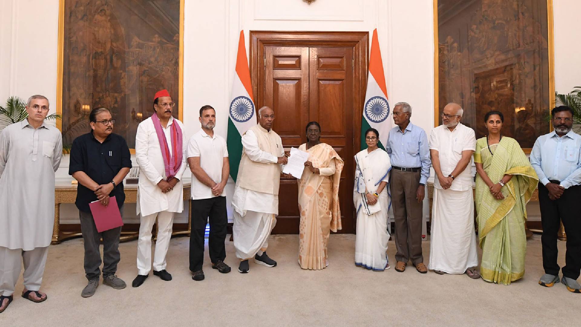 INDIA bloc Leaders met President Murmu