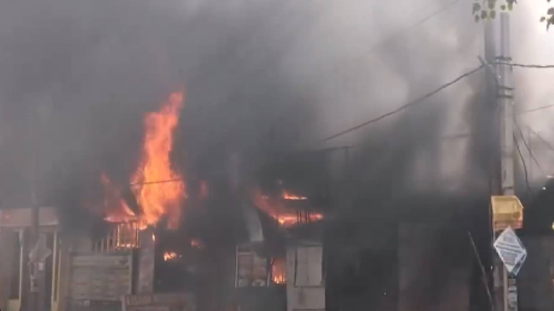 Major fire in Noida Sector 125